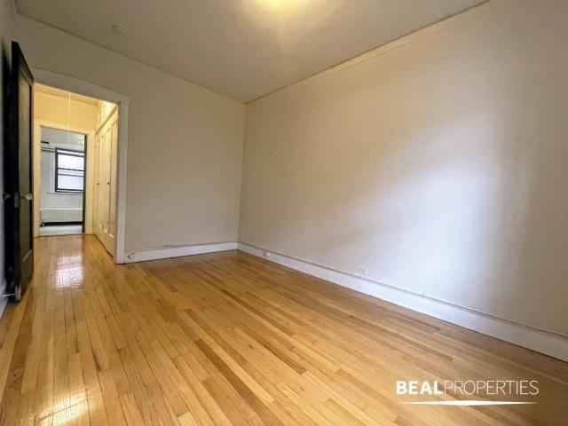 Building Photo - 1 bedroom in EVANSTON IL 60202