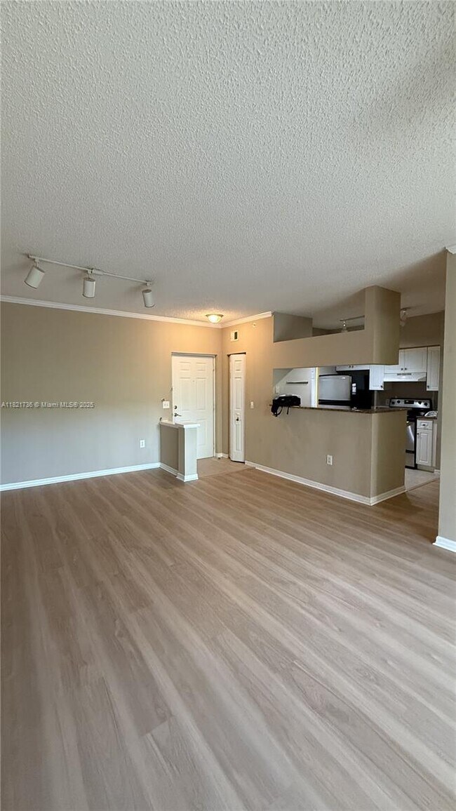 Building Photo - 1103 Tuscany Way