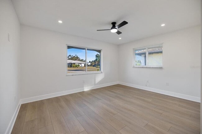 Building Photo - 328 Monet Dr