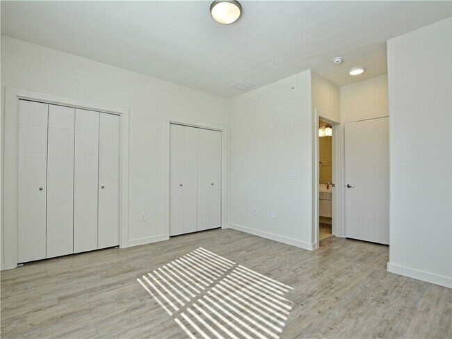 Building Photo - 7805 Cooper Ln