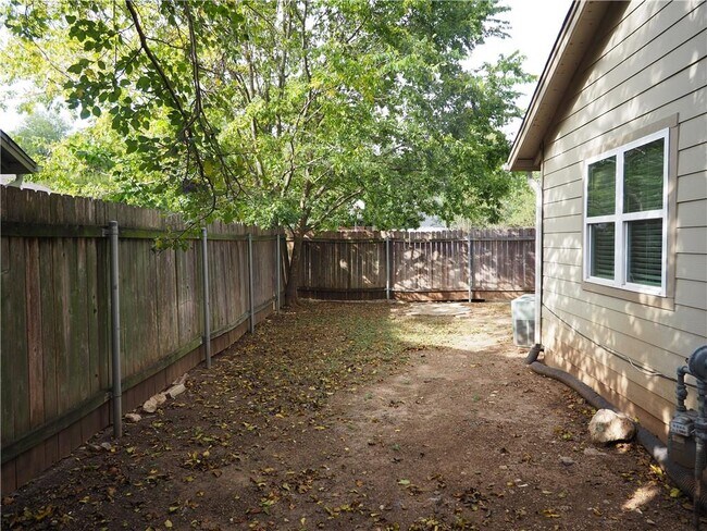 Building Photo - 7808 West Gate Blvd