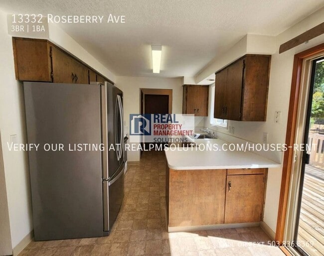 Building Photo - 13332 Roseberry Ave