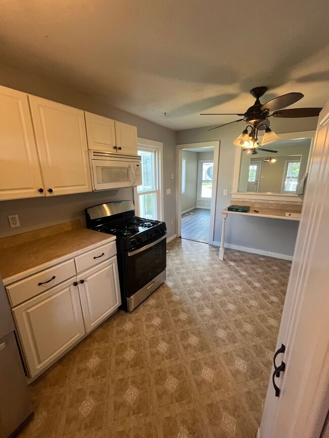 Building Photo - 59 Broome St