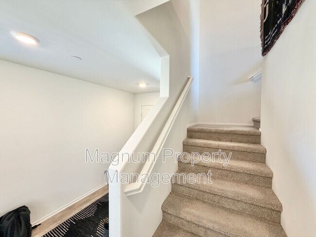 Building Photo - 30607 Cyclone Ave