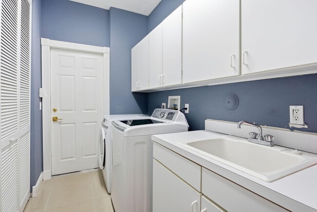 Building Photo - 21653 Marigot Dr