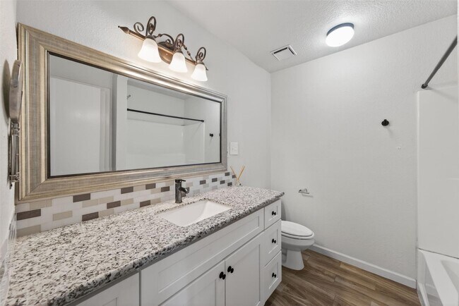 Building Photo - 17002 Dew Drop Ln