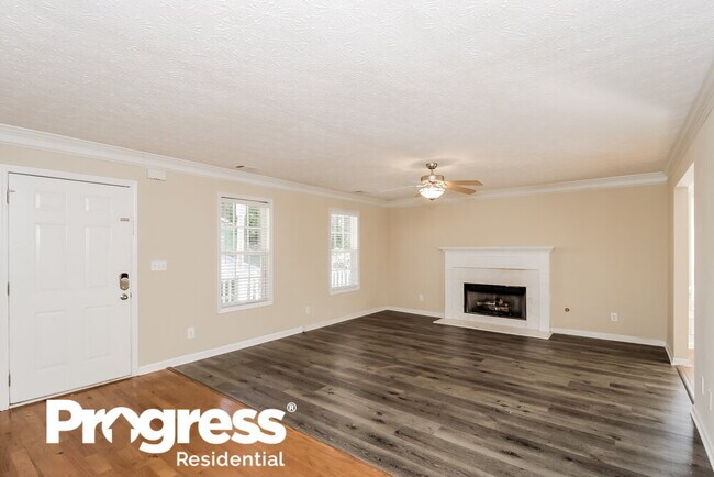 Building Photo - 271 McClure Dr