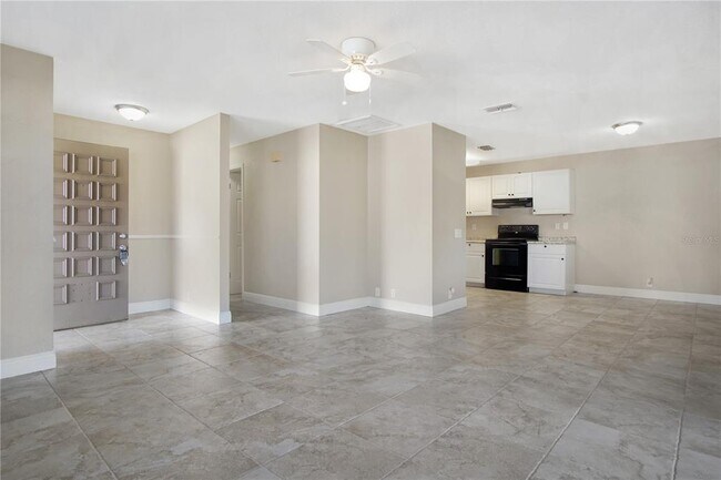 Building Photo - 5605 Struthers Ct