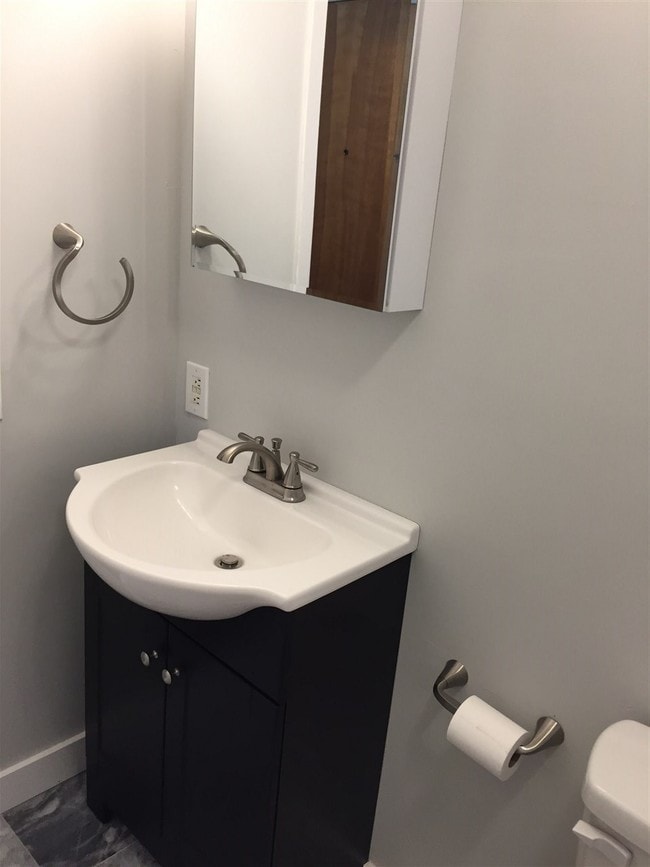 Building Photo - 787 Summit Ave