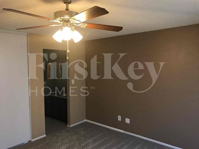 Building Photo - 6025 W Evans Dr