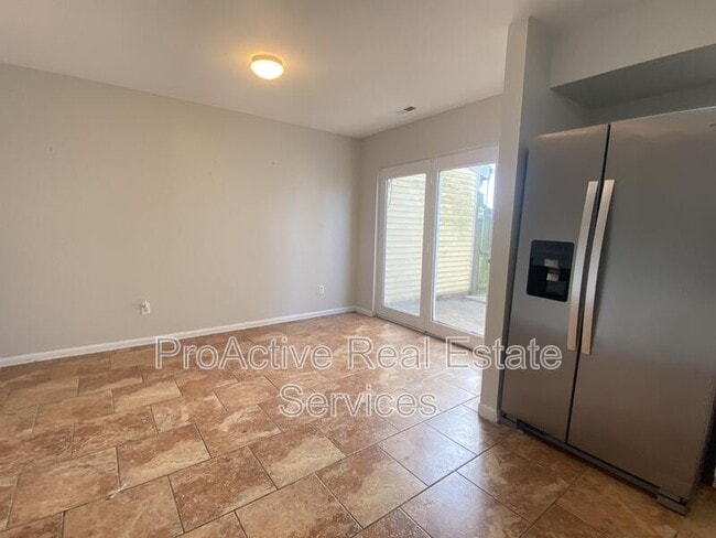 Building Photo - 1013 Dubose Dr