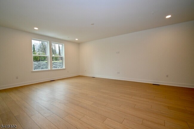 Building Photo - 26 Arowana Rd