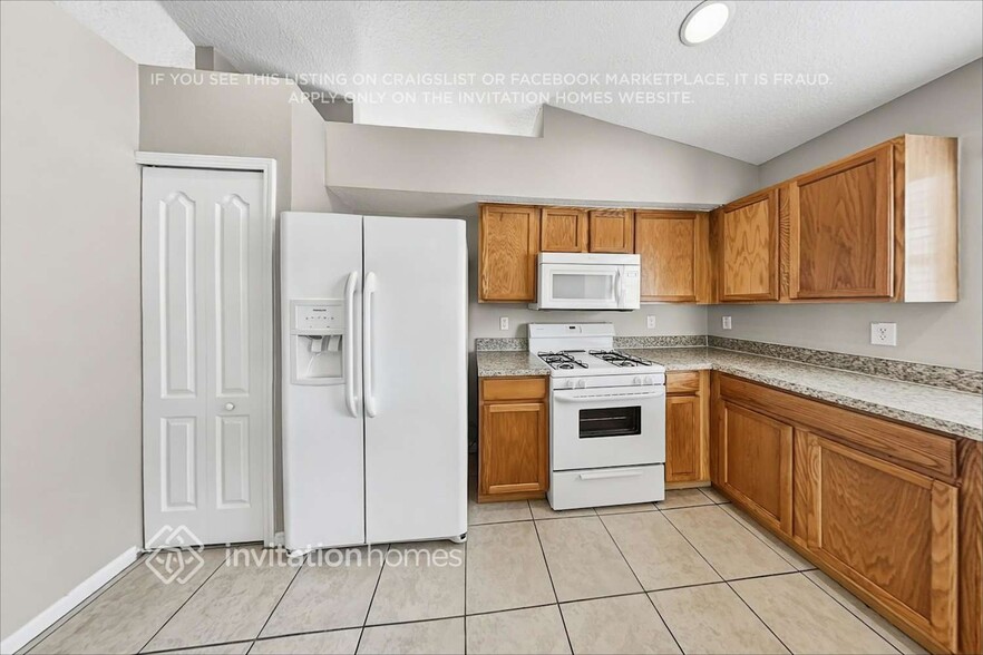 Building Photo - 30237 Glenham Ct