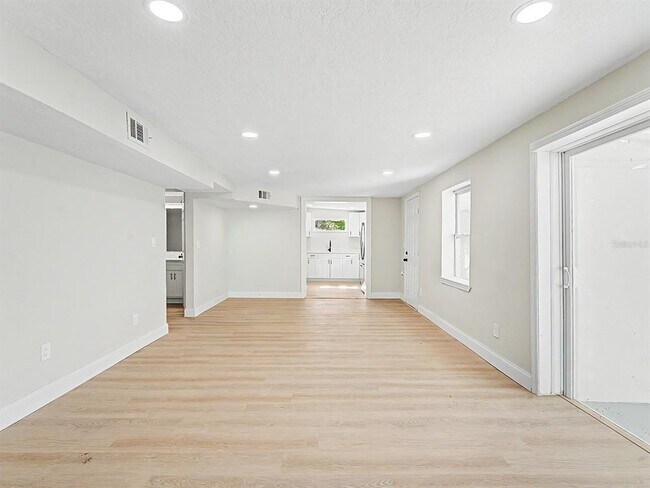 Building Photo - 7708 Maryland Ave