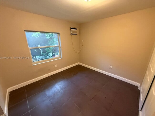 Building Photo - 1129 NW 29th St