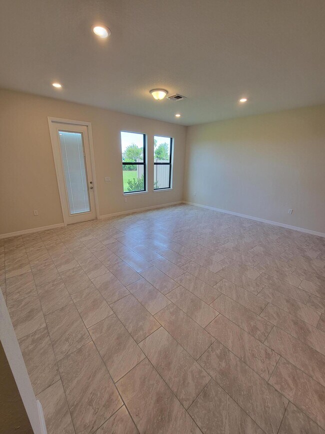 Building Photo - 4850 Indio Trl