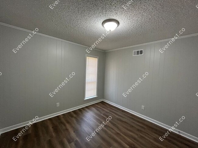 Building Photo - 6787 Pleasant Hill Rd