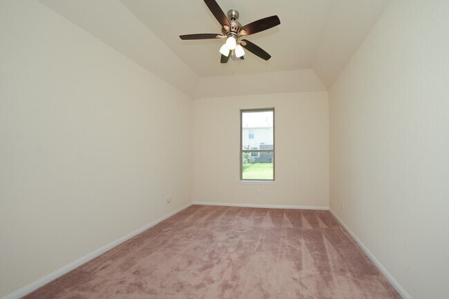 Building Photo - 8007 Lehman Rd