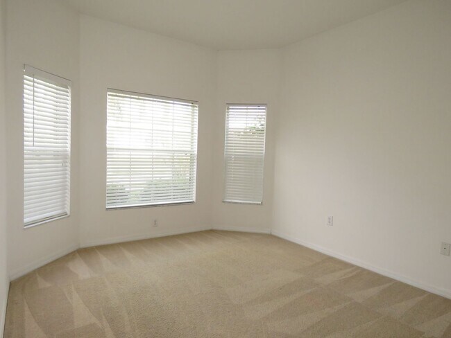 Building Photo - Large 4/2/3 Home renting $2800. month.