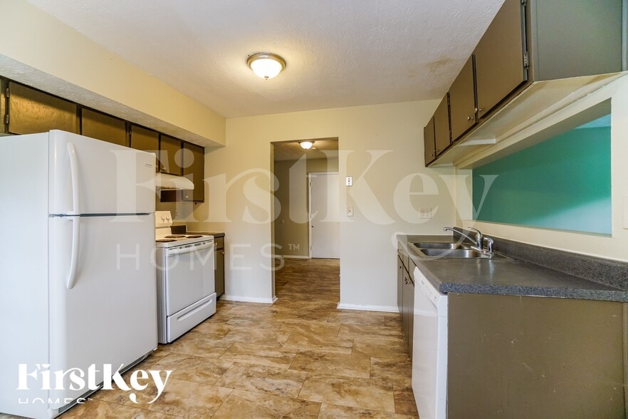 Building Photo - 161 Greenlake St