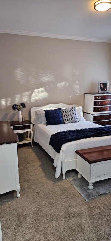 Building Photo - 206 New Iris Ln