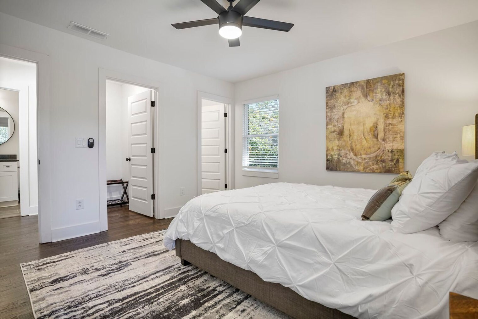 Building Photo - 975 Shadowridge Dr SE