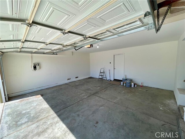 Building Photo - 147 Ropango Way