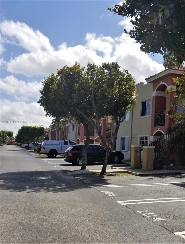 Building Photo - 15250 SW 134th Pl