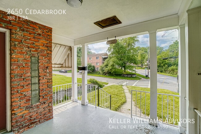 Building Photo - 2650 Cedarbrook-