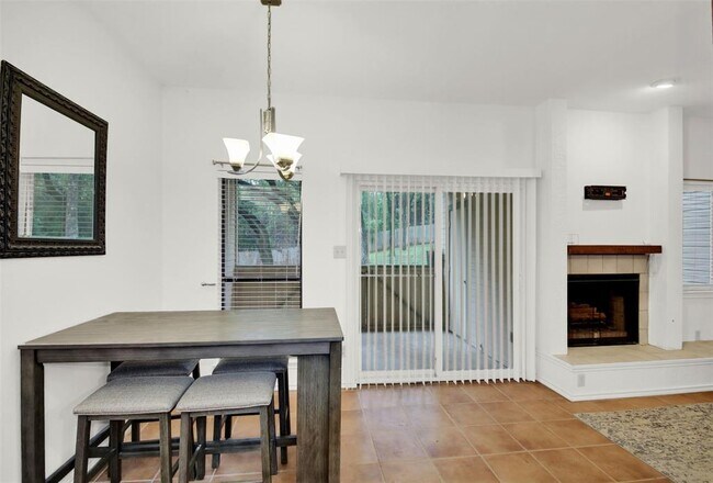 Building Photo - 9100 Mountain Ridge Dr