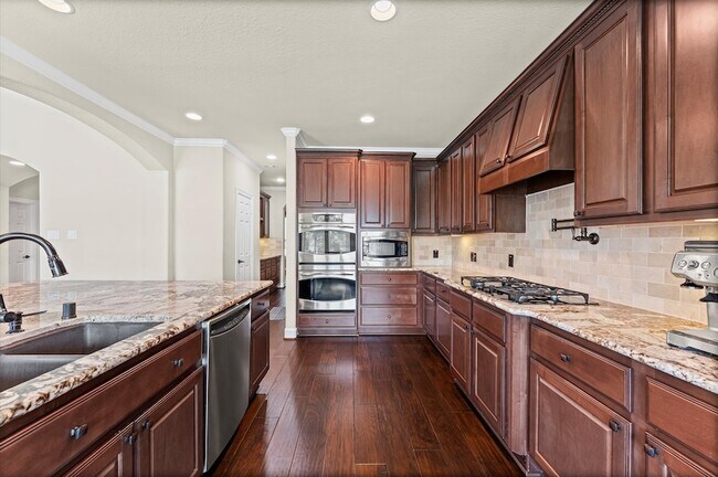 Building Photo - 10 Cayuga Pond Ct