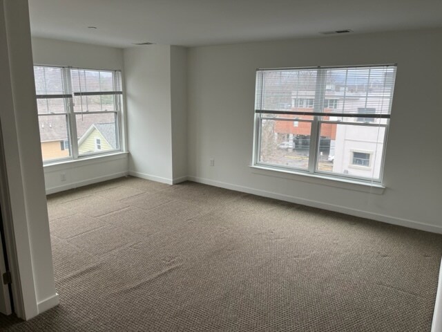 Building Photo - Maple Ridge - Building B