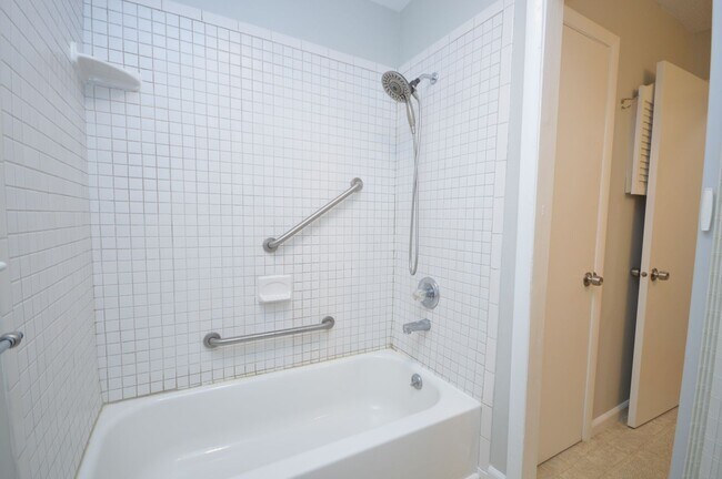 Building Photo - 5815 Windham Dr