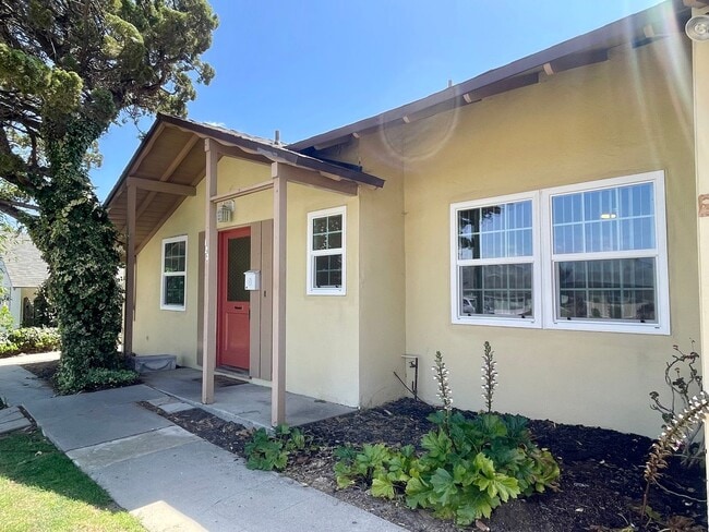 Building Photo - Updated 4-Bed 2-Bath | $4220 Mo | Large yard | Fruit Trees