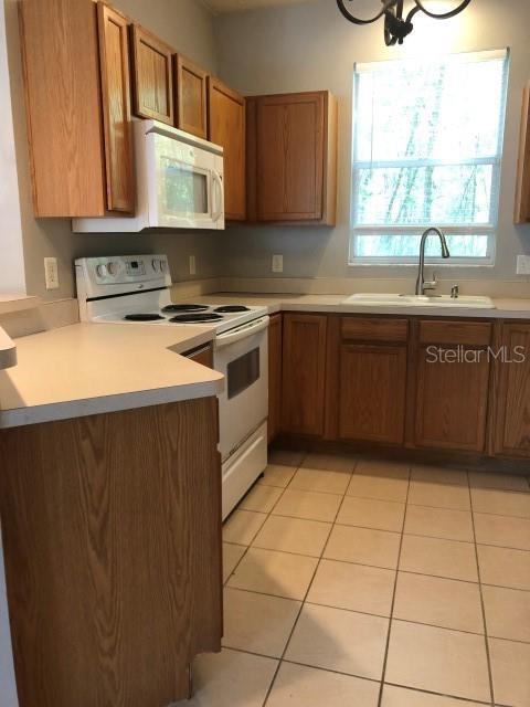 Building Photo - 11050 Black Swan Ct