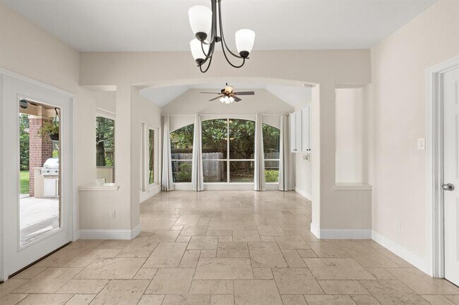 Building Photo - 5011 Tapestry Ln