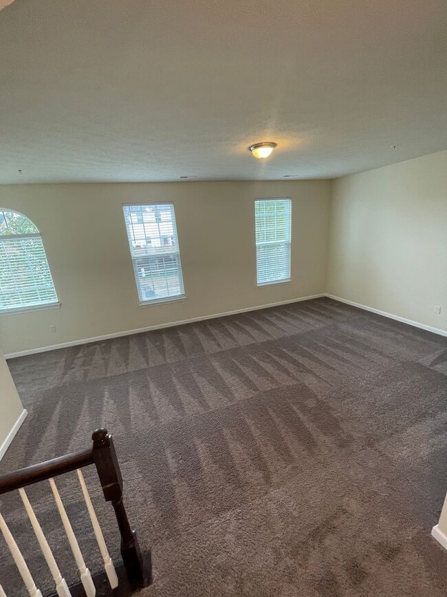 Building Photo - Gorgeous 3 BD/ 2.5 BA Townhouse Available ...
