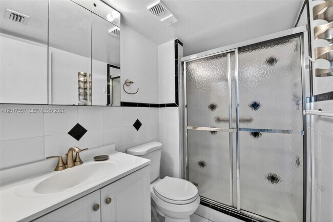 Building Photo - 2401 Collins Ave