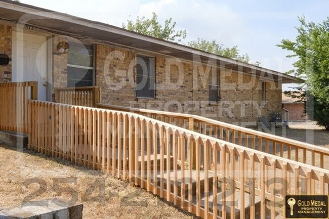 Building Photo - 812 Pecan Cir
