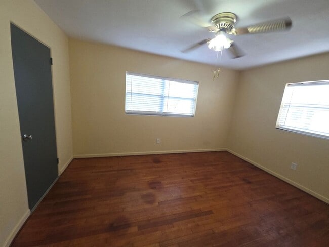 Building Photo - College Park 2 Bed w/Bonus Room