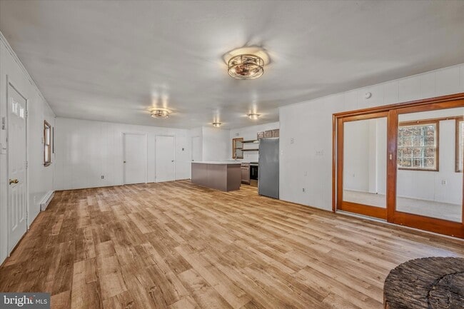 Building Photo - 438 Gloyd Ln