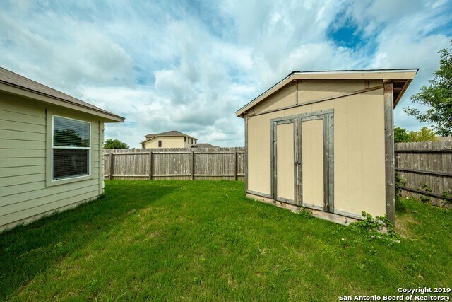 Building Photo - 751 Guna Dr