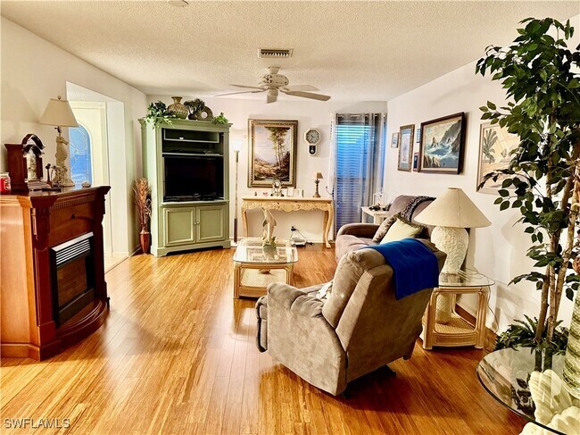 Building Photo - 4187 Lakewood Blvd