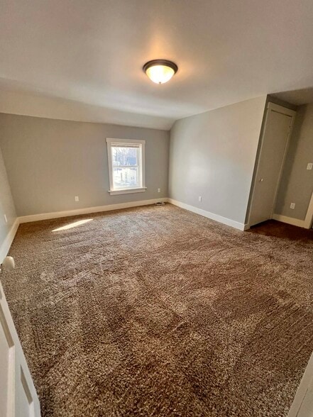 Primary Bedroom - 703 Main St