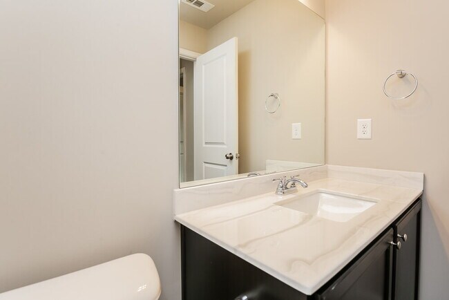 Building Photo - 3327 BRYANT Mdws Cir