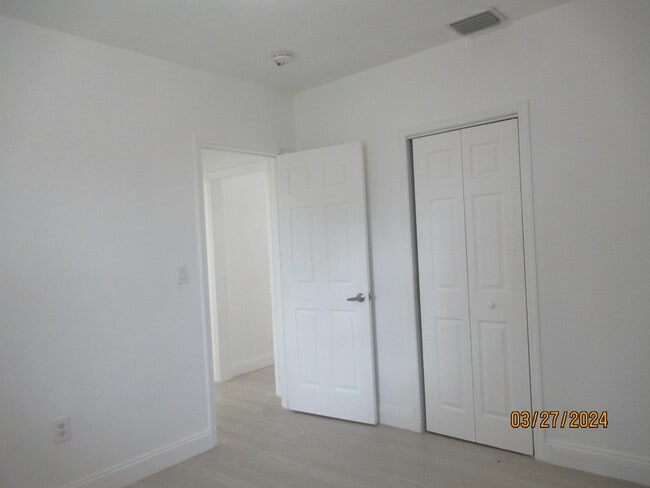 Building Photo - 4245 SW 7th St