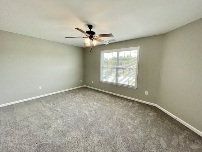 Building Photo - 3 bed, 2 bath Nest in Cameron