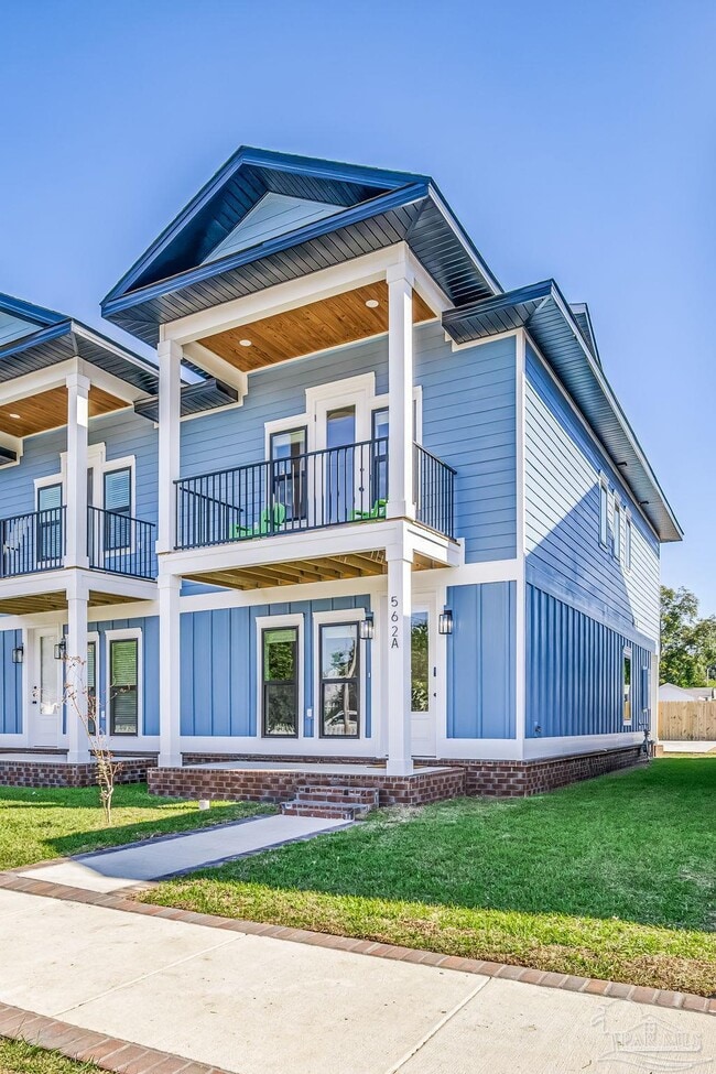 Building Photo - 520 N De Villiers St