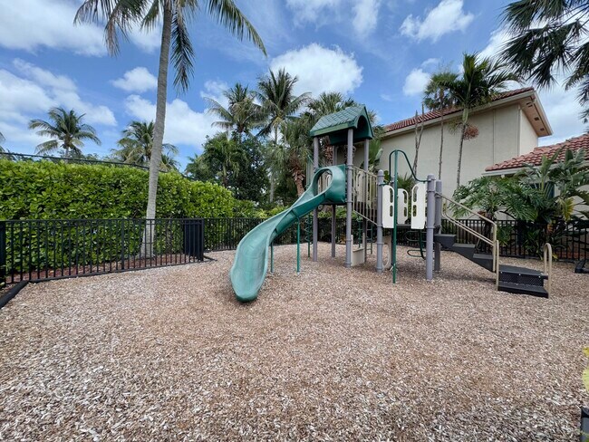 Building Photo - 15135 Michelangelo Blvd
