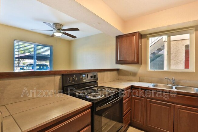 Building Photo - 603 W Rio Salado Pkwy